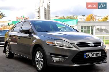 Седан Ford Mondeo 2011 в 