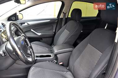 Седан Ford Mondeo 2011 в 