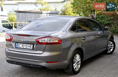 Седан Ford Mondeo 2011 в 