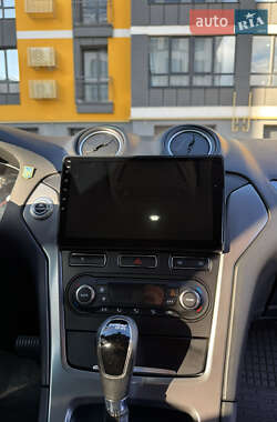 Седан Ford Mondeo 2011 в 