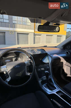 Седан Ford Mondeo 2011 в 