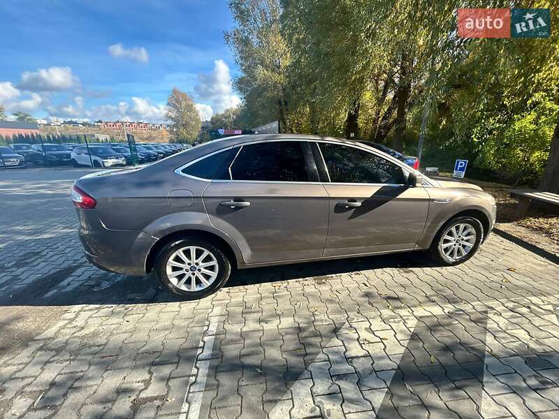Седан Ford Mondeo 2012 в Хмельницькому