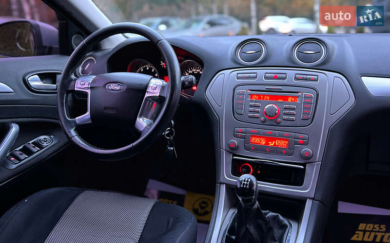 Лифтбек Ford Mondeo 2008 в Львове