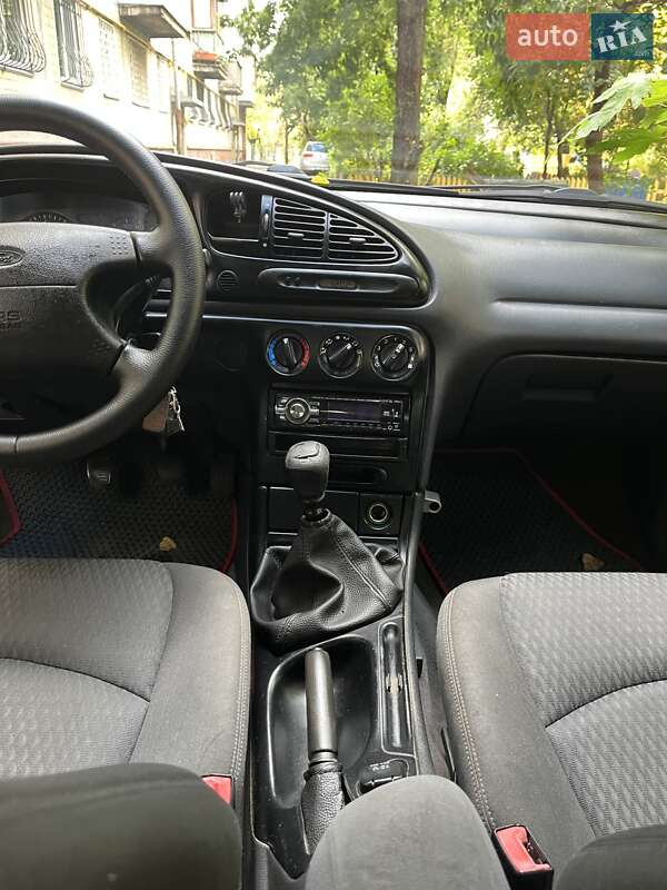 Седан Ford Mondeo 1998 в Киеве