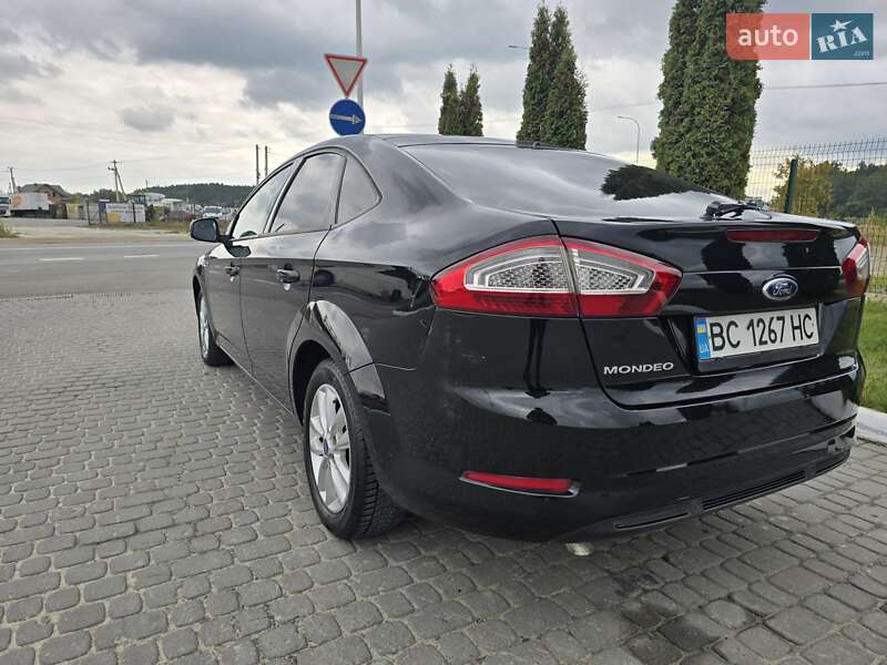 Лифтбек Ford Mondeo 2011 в Львове