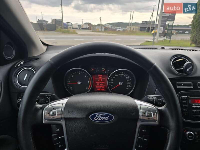 Лифтбек Ford Mondeo 2011 в Львове