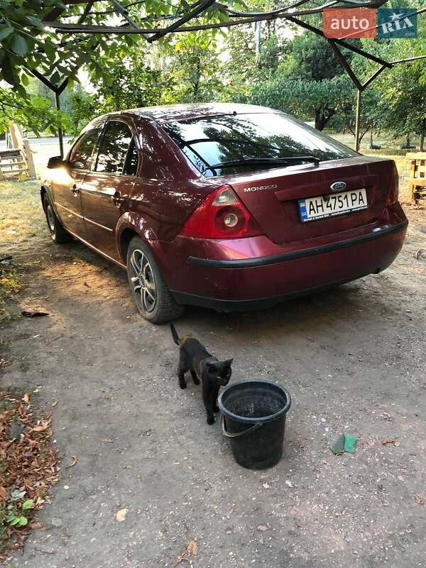 Лифтбек Ford Mondeo 2001 в 