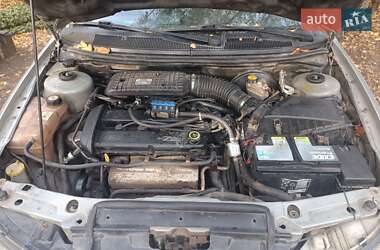 Универсал Ford Mondeo 1998 в 