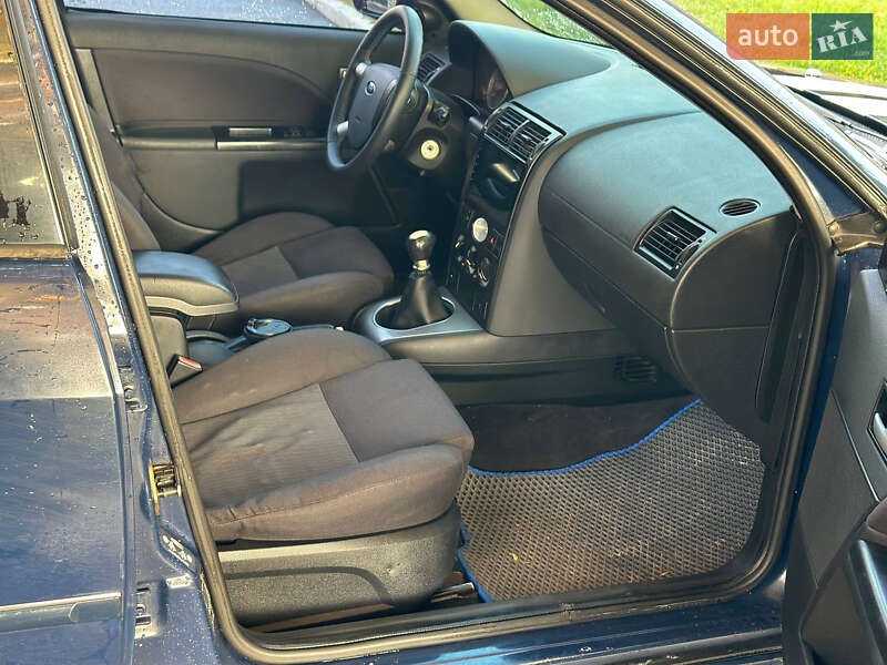 Седан Ford Mondeo 2001 в Рівному фото 7 Седан Ford Mondeo 2001 в Рівному