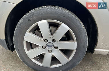 Лифтбек Ford Mondeo 2005 в 