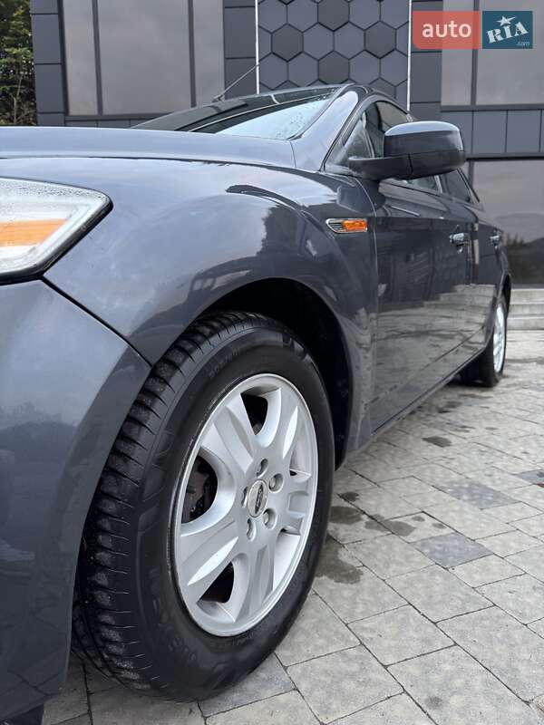 Лифтбек Ford Mondeo 2007 в Тячеве