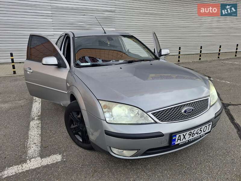 Ліфтбек Ford Mondeo 2004 в Харкові