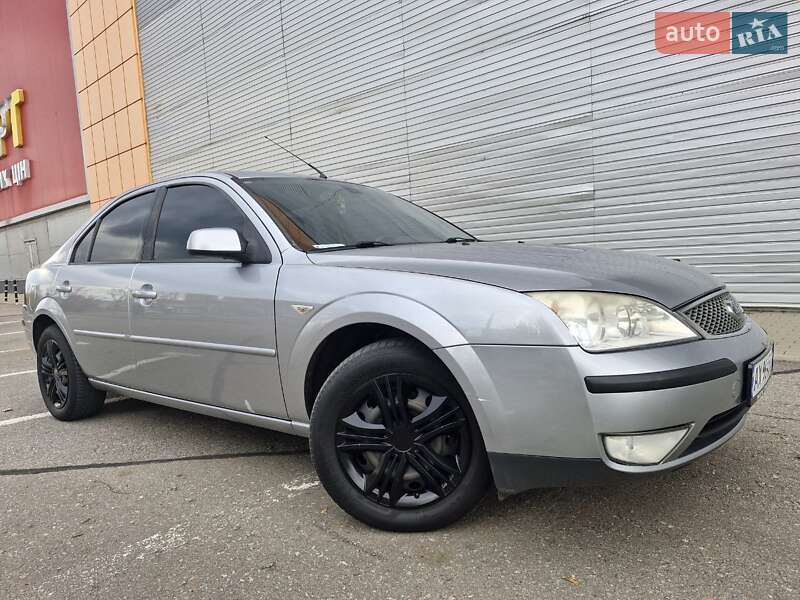 Ліфтбек Ford Mondeo 2004 в Харкові
