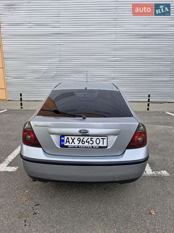Ліфтбек Ford Mondeo 2004 в Харкові