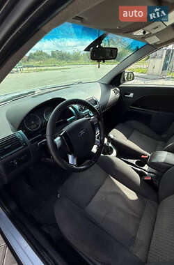Лифтбек Ford Mondeo 2001 в 