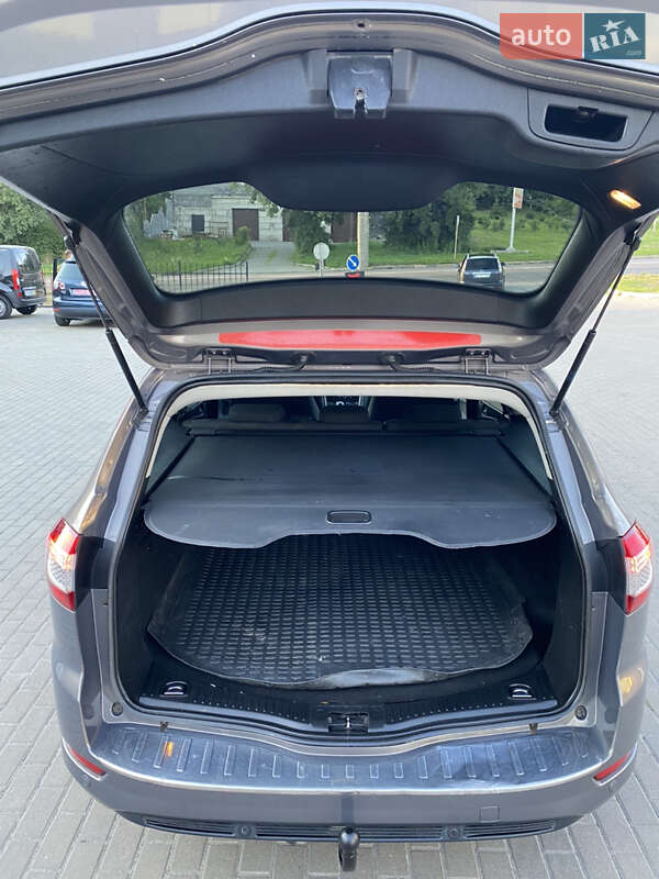 Универсал Ford Mondeo 2012 в Ровно