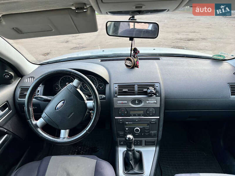 Универсал Ford Mondeo 2003 в Млинове