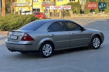 Седан Ford Mondeo 2002 в  фото 11 Седан Ford Mondeo 2002 в
