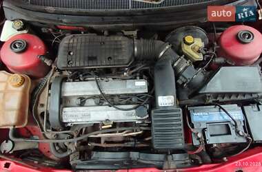 Седан Ford Mondeo 1993 в  фото 4 Седан Ford Mondeo 1993 в
