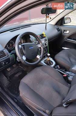 Седан Ford Mondeo 2000 в Чугуеве