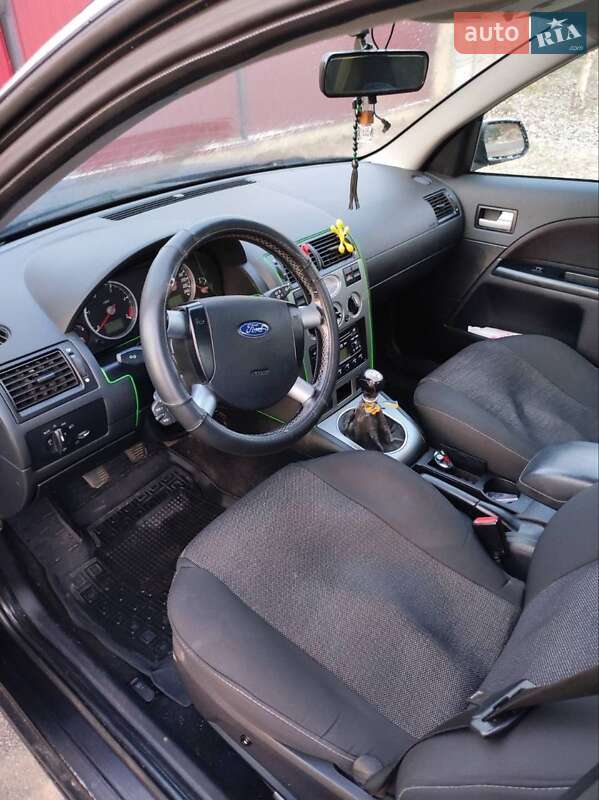 Седан Ford Mondeo 2000 в  фото Седан Ford Mondeo 2000 в
