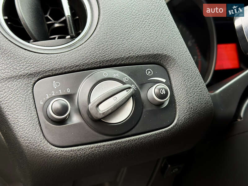 Седан Ford Mondeo 2011 в Киеве