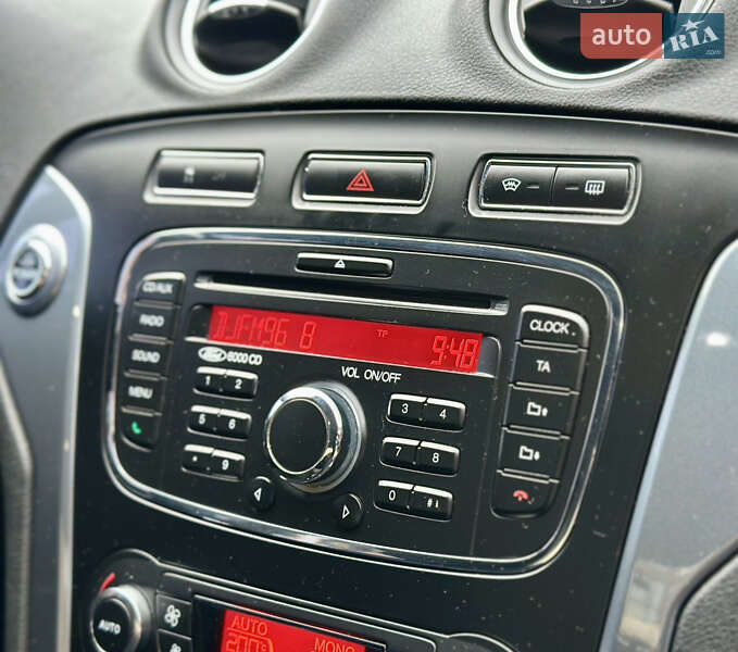 Седан Ford Mondeo 2011 в Киеве