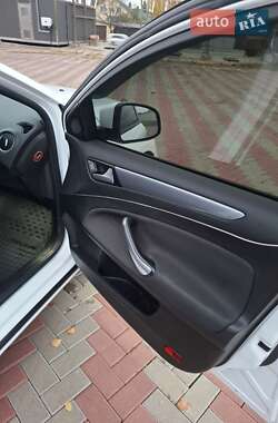 Універсал Ford Mondeo 2012 в  фото 11 Універсал Ford Mondeo 2012 в