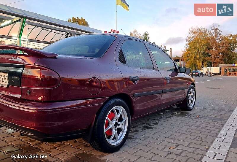 Седан Ford Mondeo 1993 в Киеве