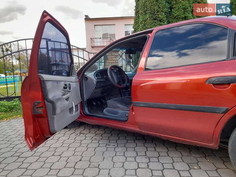 Седан Ford Mondeo 1993 в Луцке