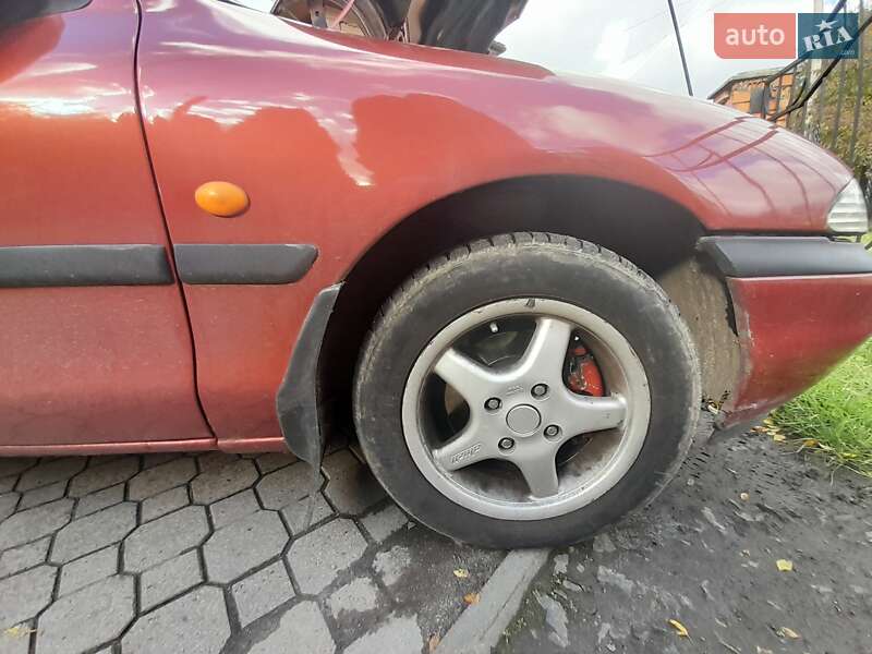 Седан Ford Mondeo 1993 в Луцке