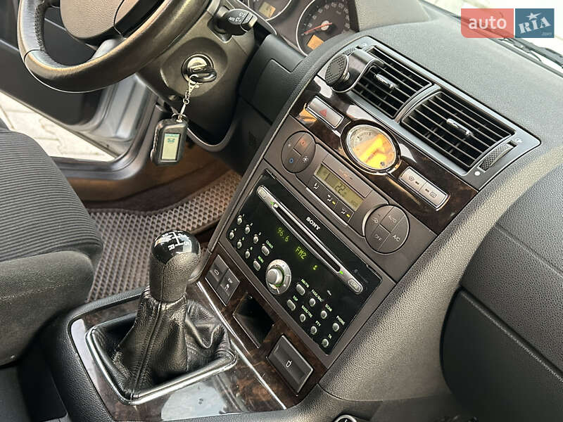 Седан Ford Mondeo 2005 в Одессе