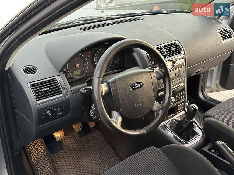 Седан Ford Mondeo 2005 в Одессе