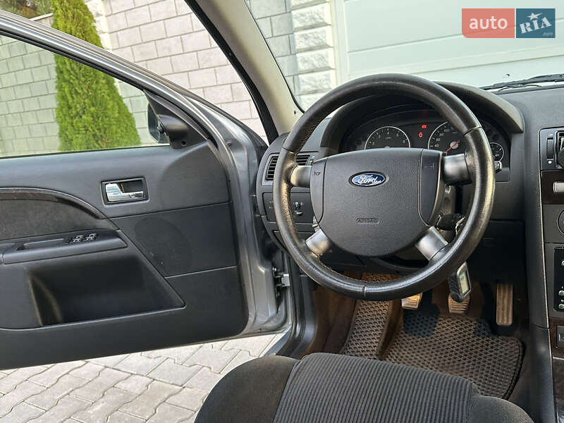 Седан Ford Mondeo 2005 в Одессе