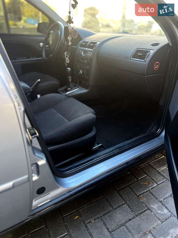 Универсал Ford Mondeo 2004 в Одессе фото 3 Универсал Ford Mondeo 2004 в Одессе