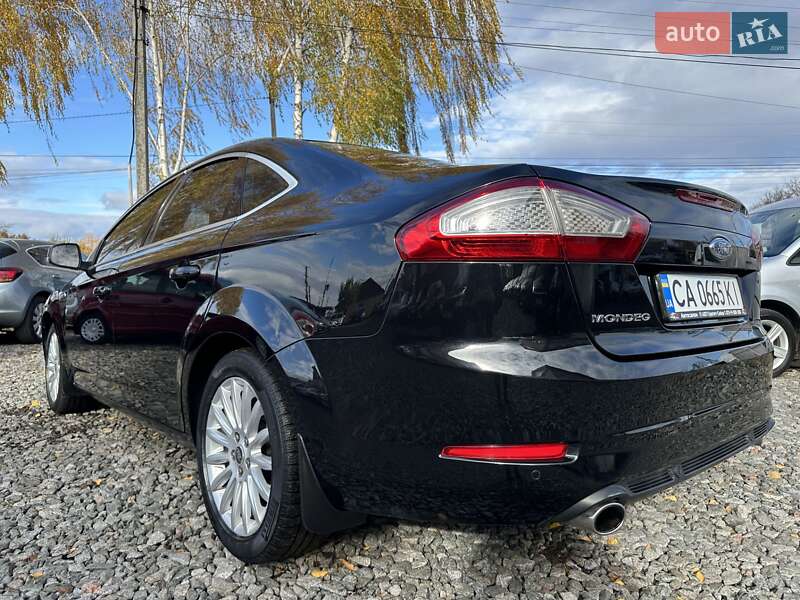 Седан Ford Mondeo 2011 в Смеле