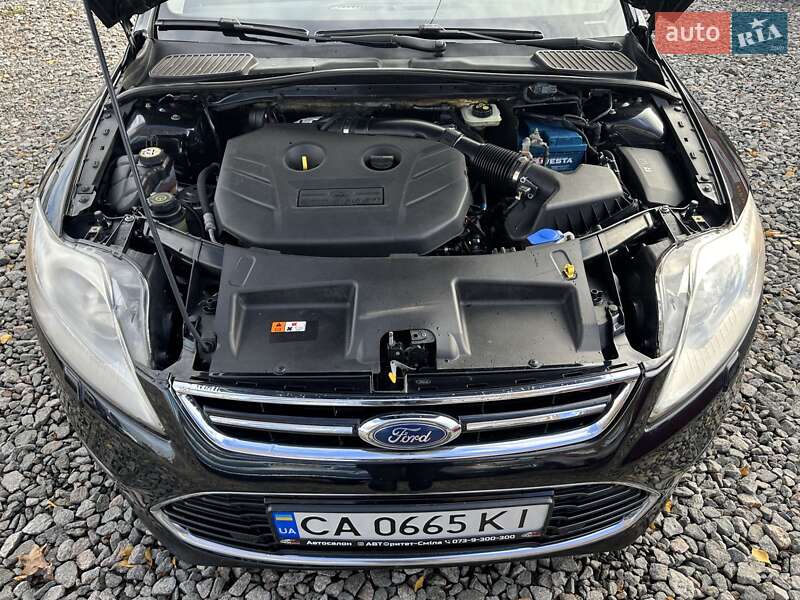 Седан Ford Mondeo 2011 в Смеле