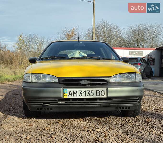 Лифтбек Ford Mondeo 1993 в Коростене фото 2 Лифтбек Ford Mondeo 1993 в Коростене