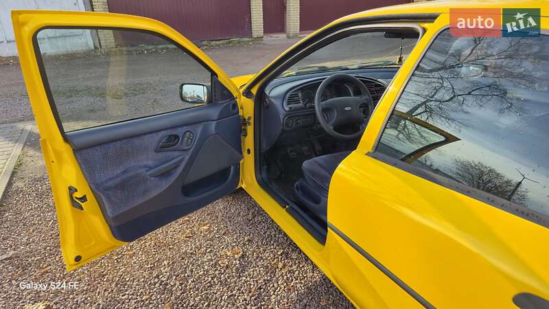 Лифтбек Ford Mondeo 1993 в Коростене фото 6 Лифтбек Ford Mondeo 1993 в Коростене