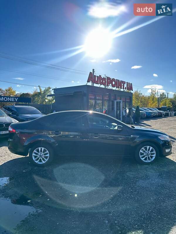Седан Ford Mondeo 2011 в Білогородці