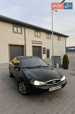 Седан Ford Mondeo 1996 в Киеве