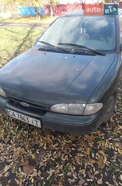 Ліфтбек Ford Mondeo 1993 в Дмитрівці