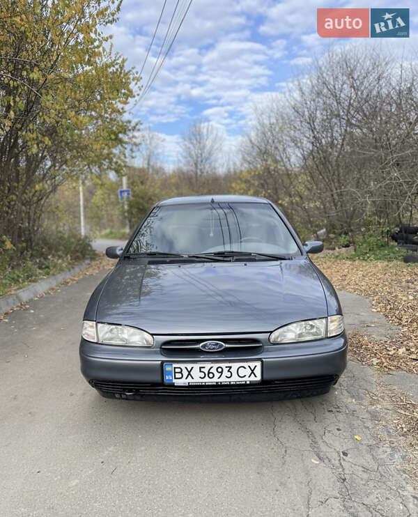 Лифтбек Ford Mondeo 1994 в Хмельницком