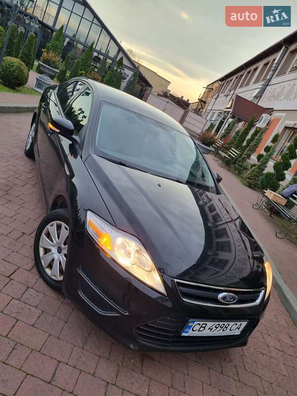 Седан Ford Mondeo 2012 в Стрые