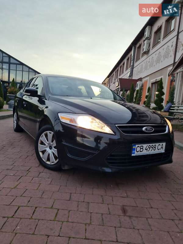 Седан Ford Mondeo 2012 в Стрые