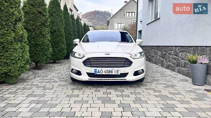 Седан Ford Mondeo 2016 в Мукачево