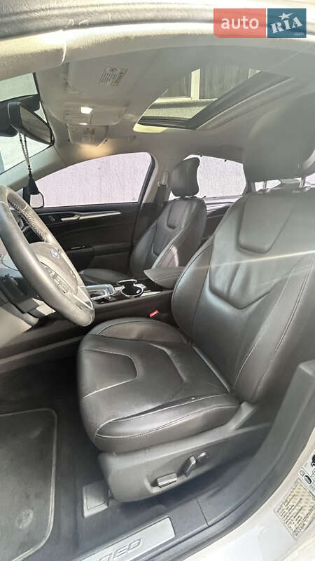 Седан Ford Mondeo 2016 в Мукачево