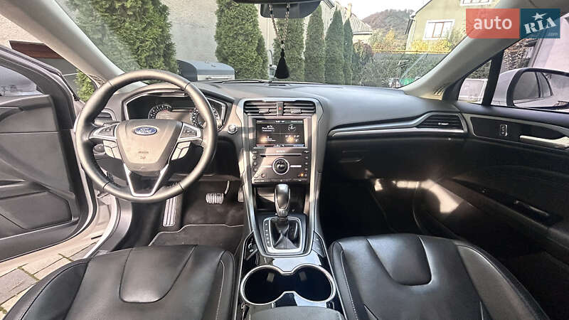 Седан Ford Mondeo 2016 в Мукачево