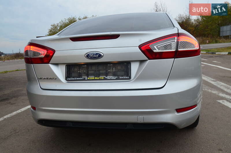 Седан Ford Mondeo 2013 в Дрогобыче