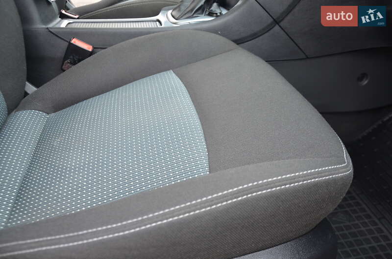 Седан Ford Mondeo 2013 в Дрогобыче